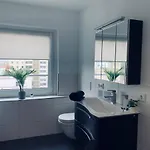 Mit Penthouse Charakter In *